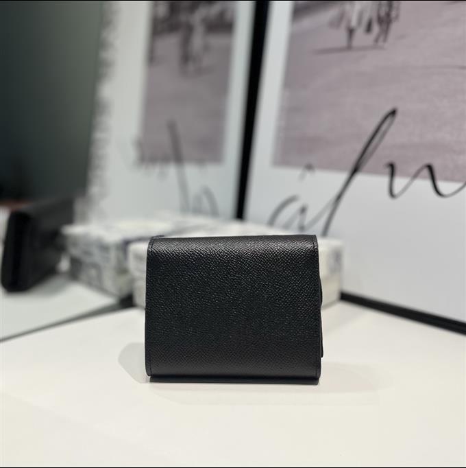 2025228Y 220P182143807